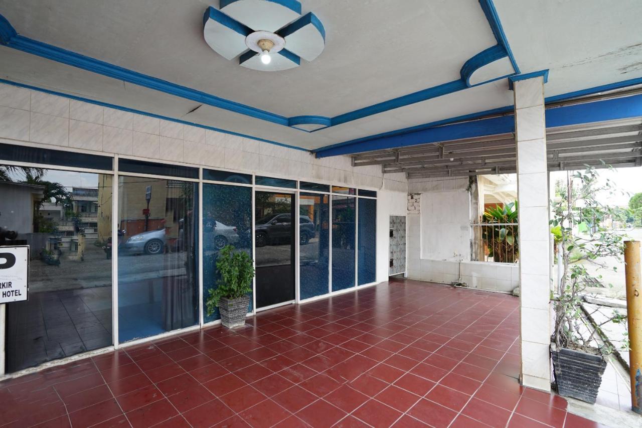 Oyo 2876 Hotel Idayu Palembang Exterior foto